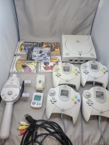 Sega Dreamcast Console Huge Bundle Tested Working Memory Card 5 Games Guantlet - Picture 1 of 11