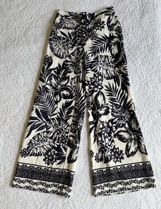 PHILOSOPHY REPUBLIC Size XS Wide Leg Pull-On Pleated Front Palazzo Pants Floral - Picture 1 of 11