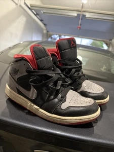 Air Jordan 1 Mid Bred Shadow U.S. 9 - Picture 1 of 7