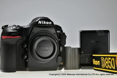 * Near MINT * NIKON D850 45.7MP Digital Camera Body Shutter Count 17521 - image 1 of 4