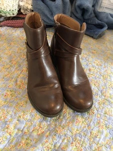 Woman’s Bootie Boots Design By Croft&Barrow Size 7.5m - Picture 1 of 7