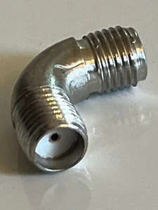 26 GHz SMA BUCHSE AUF SMA BUCHSE RECHTER WINKEL RADIUS SWEPT BEND ADAPTER ad2n37 - Bild 1 von 3