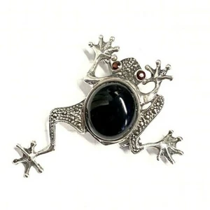 ONYX Stone FROG PIN/BROOCH Garnet Eyes & Marcasite 925 STERLING SILVER - Picture 1 of 5