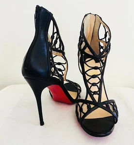100% authentic Christian Louboutin heels , size 36 - Foto 1 di 10