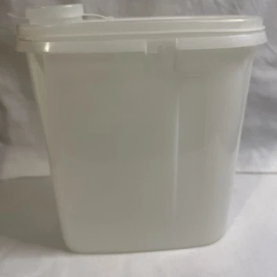 Vintage Tupperware Beverage #587-8 Store And Pour Fast Post - Image 1 of 4