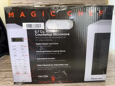 Magic Chef 0.7 cu. ft. 700-Watt Countertop Microwave in White HMM770W2 - Image 1 of 2