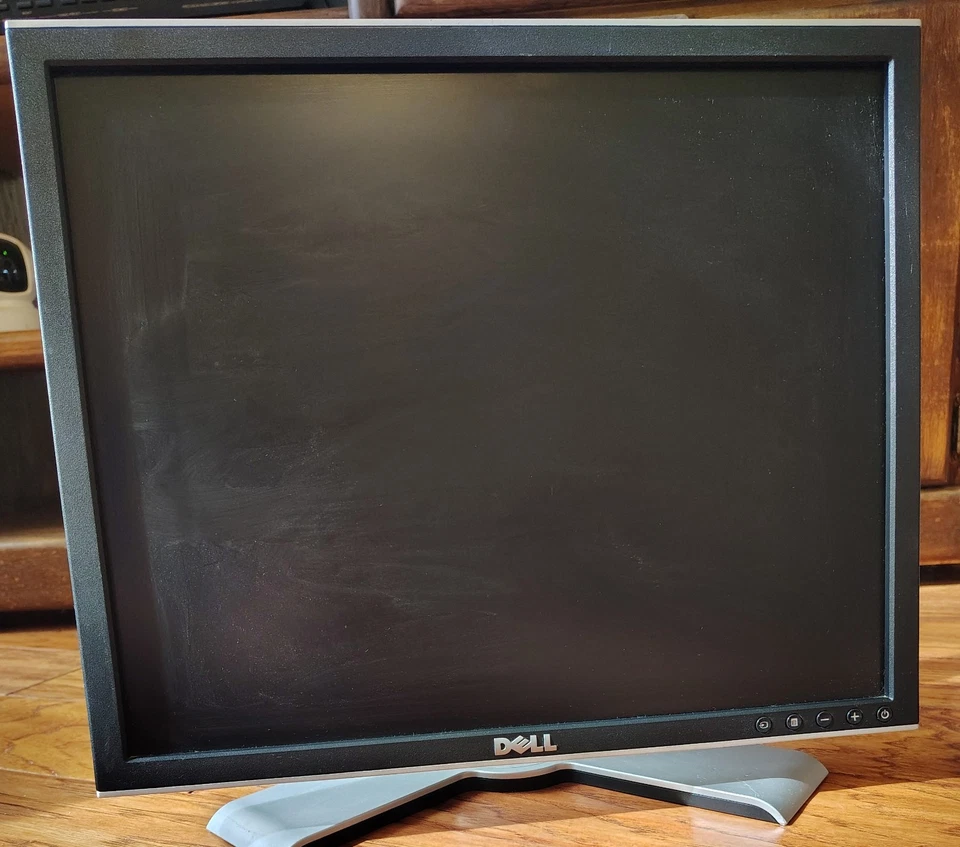 Dell 1907FPt 19" LCD Monitor 1280x1024 VGA Flat Screen With Stand Working - Image 1 of 4