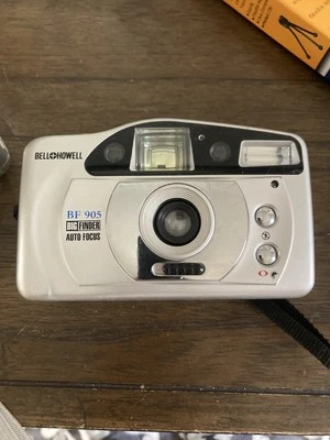 Bell & Howell BF 905 Auto Focus Red Eye Reduction 35mm Camera - Image 1 of 2