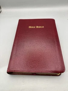 Holman Red Bible, w/ References,Concordance and Red letters - Picture 1 of 9