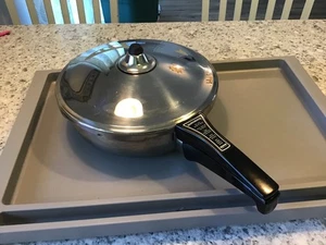 Olla a presión Kuhn Rikon Duromatic Swiss INOX 18/10 Sartén 2 L 3400 ¡BONITA! - Imagen 1 de 8