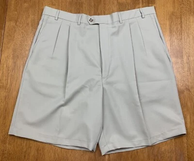 Pantalones cortos Linea Naturale para hombre talla 40 caqui plisados delanteros Foto 1 de 4