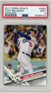 Tarjeta de radiocontrol de novato Topps Update Swinging Cody Bellinger 2017 #US50 - PSA 9 como nueva - Imagen 1 de 2