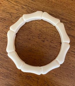 Vintage Bamboo Design Lucite Bangle Bracelet Creamy Off-White - Picture 1 of 7