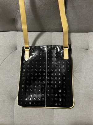ARCADIA Black Patent Leather Slim Crossbody Bag Shoulder Bag Beige Trim Italy - Image 1 of 4