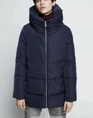 Casaco acolchoado Zara azul marinho gola alta tamanho XS quente elegante conforto clássico - Imagem 1 de 4