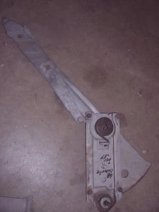 1968 Chevrolet Chevelle Cutlass Skylark GTO 2 door window regulator crank PF - Picture 1 of 2