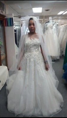 Justin Alexander Ballroom Wedding Gown Bustle Added & Veil Size 6. - Image 1 of 4