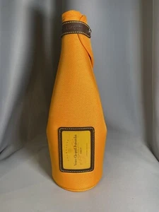 Veuve Clicquot Champagne Thermal Jacket - Zips Insulated Ice Sleeve - Picture 1 of 10