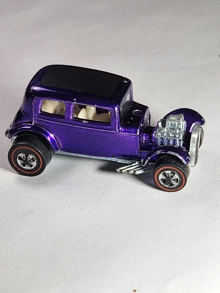 Ford '32 Vicky Vintage Redlines 1968 Hot Wheels púrpura Foto 1 de 4