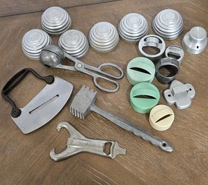 Odd Lot of 18 Vintage Kitchen Misc. Items - Picture 1 of 8