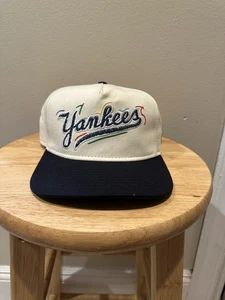 Cappello regolabile New York Yankees New Era bianco squadra scribble golfista - Foto 1 di 6