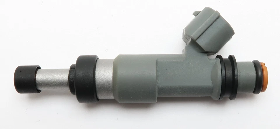 JUEGO 4 INYECTORES DE COMBUSTIBLE DENSON PARA SUBARU FORESTER 2015-2019 2,5**NO CHINA** Foto 1 de 3