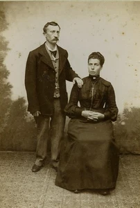 France Tourcoing Couple Portrait in Studio Old Cabinet Card Photo Bataille 1900 - Imagen 1 de 3
