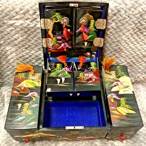 Vtg Japanese Lacquer Mirrored Jewelry Box Mother Of Pearl Inlay Hand Painted Key - Picture 1 of 20