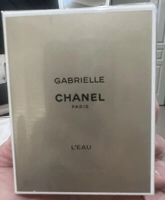 Chanel Gabrielle L'eau Eau de Toilette - 1,7 fl oz, nuevo en paquete sellado Foto 1 de 4