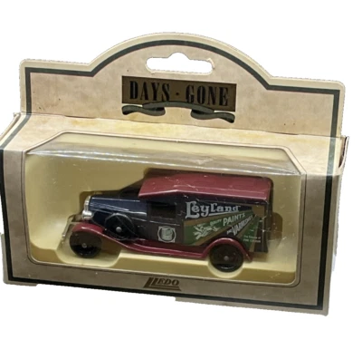 Фургон Lledo Packard — краски Leyland — модель 18016 — в коробке — 1:73 Days Gone - Изображение 1 из 4