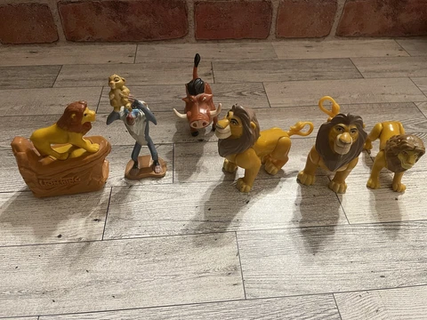 Lion King Action Figures lot Of 6, Vintage To Modern, All In Good Condition Cover