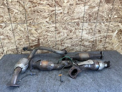 КОМПЛЕКТ ТРУБ КОЛЛЕКТОРА ВЫХЛОПНОГО ГЛУШИТЕЛЯ TOYOTA TACOMA 2016-2023 3,5 Л ОТ ОРИГИНАЛЬНОГО ПРОИЗВОДИТЕЛЯ - Изображение 1 из 4