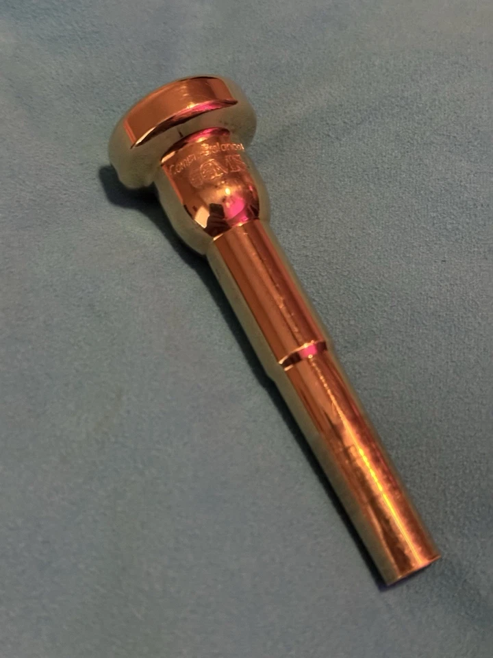 GR 66MS oro Foto 1 de 1