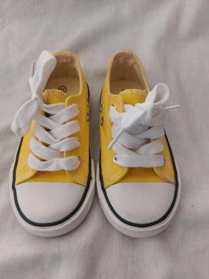 Mvlsoct Toddler Yellow Unisex Low Top Sneakers Size 7M US/Size 23 EUR - Image 1 of 4