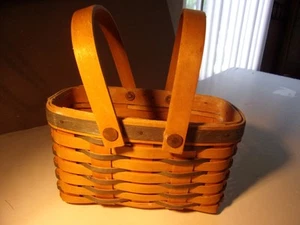 Collectible Longaberger Small Tea Basket - 1999 - Very Good - $11 s/h - Picture 1 of 2