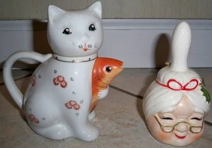 Lot Vintage Chinese Cat w/Koi Fish Spout Teapot Creamer Pitcher + Mrs Claus Bell - Picture 1 of 8