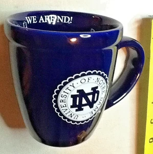 TAZZA CAFFÈ NOTRE DAME, MANICO GRANDE, BLU SCURO, DICE 'SIAMO NUOVI!' ON INSIDE 051624A - Foto 1 di 6