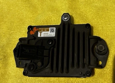 Оригинальный блок датчика радара переднего расстояния для Toyota RAV4 Lexus ES350 ES300h 88210-06050 - Изображение 1 из 4