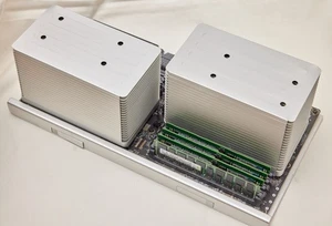 Apple Mac Pro 5.1 Dual CPU Tray 2x2,4GHz Quad-Core Xeon = 8 Core 32GB Ram läuft! - Afbeelding 1 van 6