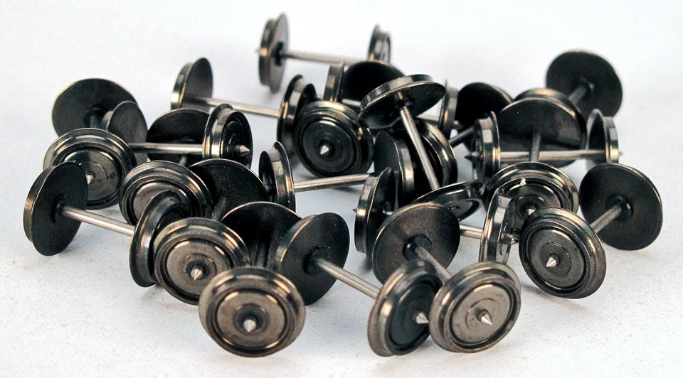 Luck Präzisions-Radsatz H0 NEM für ADE, 20 St glanzvernickelt, Super-Leichtlauf  - Bild 1 von 1