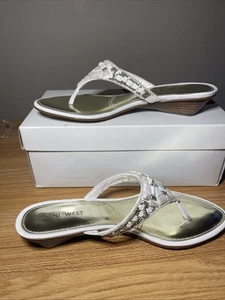 Nine West TRIVEA3Y women’s White/ Gold Thongs sandals With stones Sz 7.5M W/Box - Picture 1 of 24