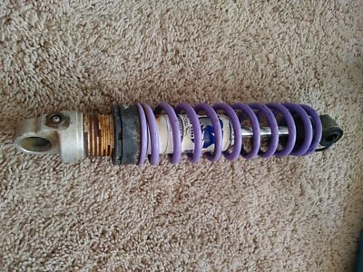 Amortiguador delantero de esquí Polaris Ultra 680 XCR 600 1996 Storm Fox 7041474 reconstruido  Foto 1 de 4