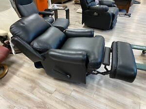 New Barcalounger Nelson Recliner Chair 5-4584 - Apollo Onyx Leather 3621-99