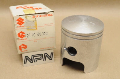 Pistón tamaño estándar 12110-48000 nuevo de stock Suzuki 1978-81 TS125 Foto 1 de 4