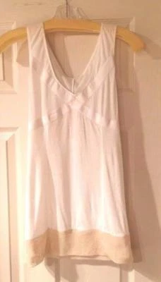 Top VPL Blanco y Crema Talla P Foto 1 de 4