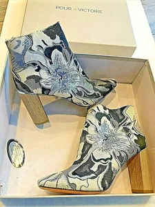 Womens Brocade Booties Pour La VICTOIRE Black White Rickie Boots 6.5M New in Box - Picture 1 of 10