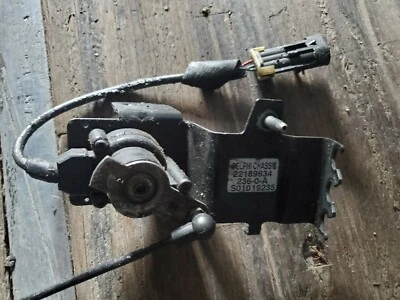 1999 2000 01 2002 2003 2004  CADILLAC SEVILLE RIGHT FRONT LEVEL SENSOR 22189834 - Image 1 of 2