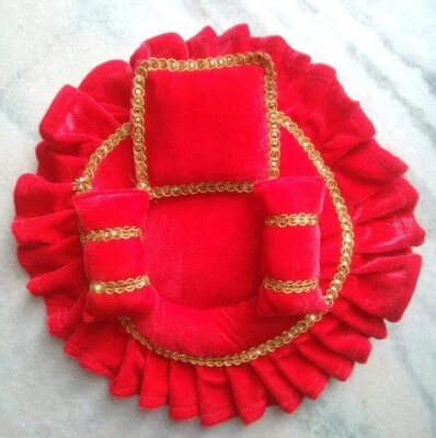 Juego de cama multicolor Laddu Gopal Kanha Ji con almohadas y manta talla 4 EE. UU. Foto 1 de 4