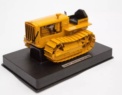 Caterpillar Twenty Two Crawler Tractor - 1/16 - Norscot #55154 - Brand New - Image 1 of 4