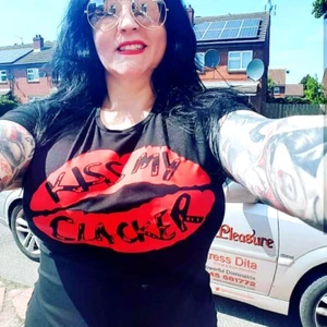 ladies tee KISS MY CLACKER T SHIRT Mistress Dita Clem Wear comedy BNWT CW Hull - Picture 1 of 4